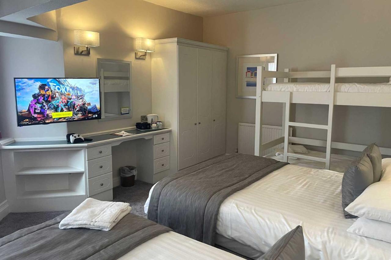 Cliffs Hotel 3*